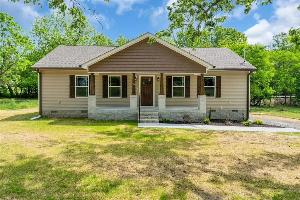 314 Spring Street Wartrace TN 37183