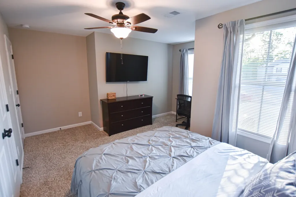 219 Smithson Lane Clarksville TN 37040