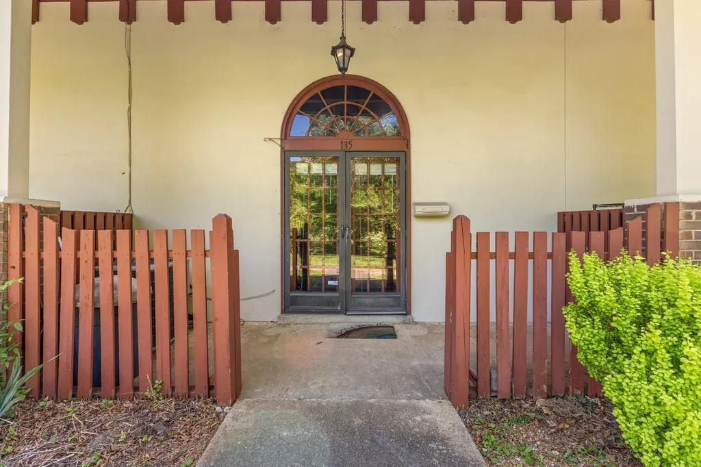 214 Old Hickory Boulevard Nashville TN 37221