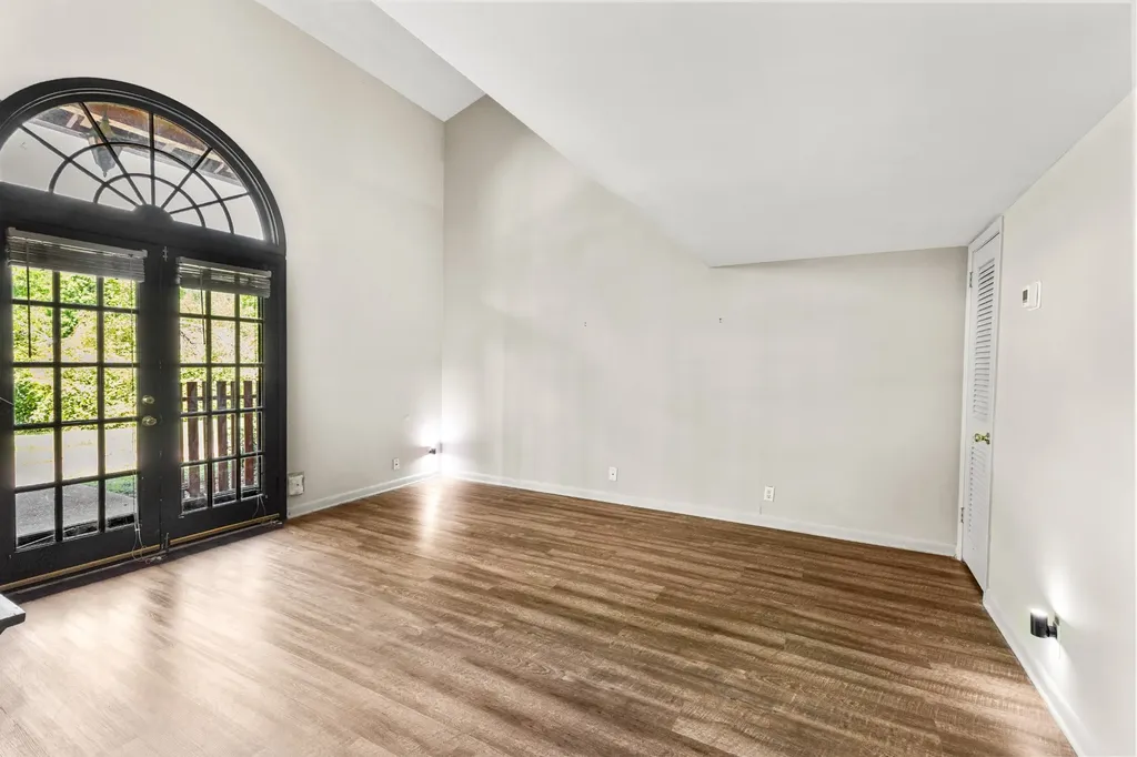 214 Old Hickory Boulevard Nashville TN 37221