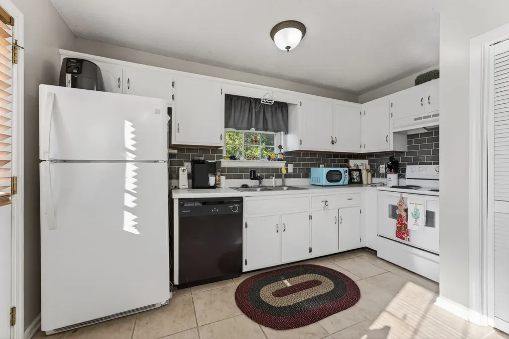 356 Erie Drive Clarksville TN 37040