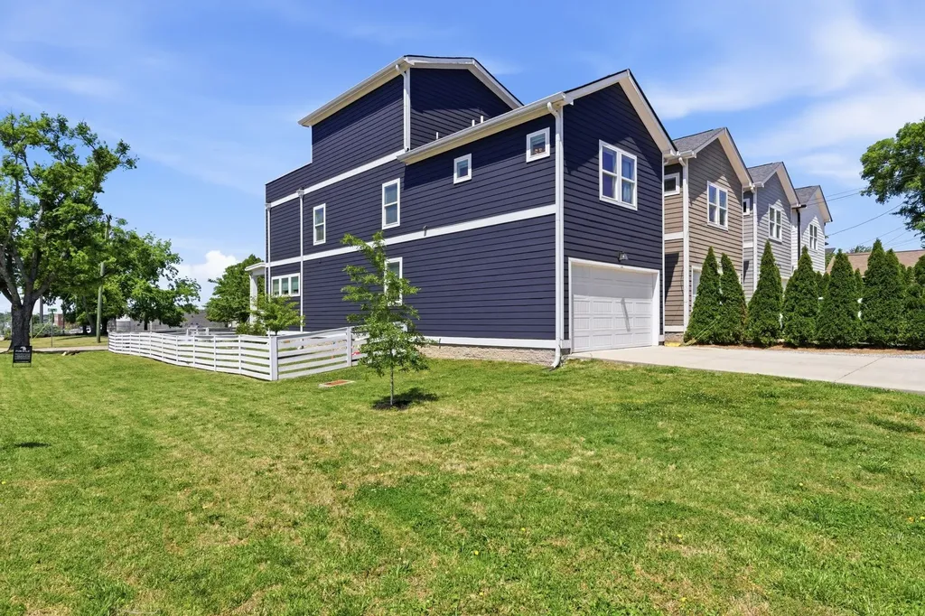 600A 45th Ave, N Nashville TN 37209