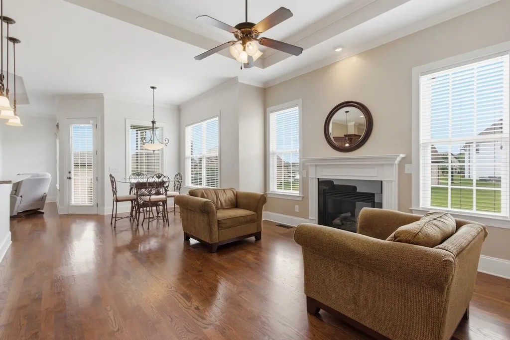 2083 Autumn Ridge Way Spring Hill TN 37174