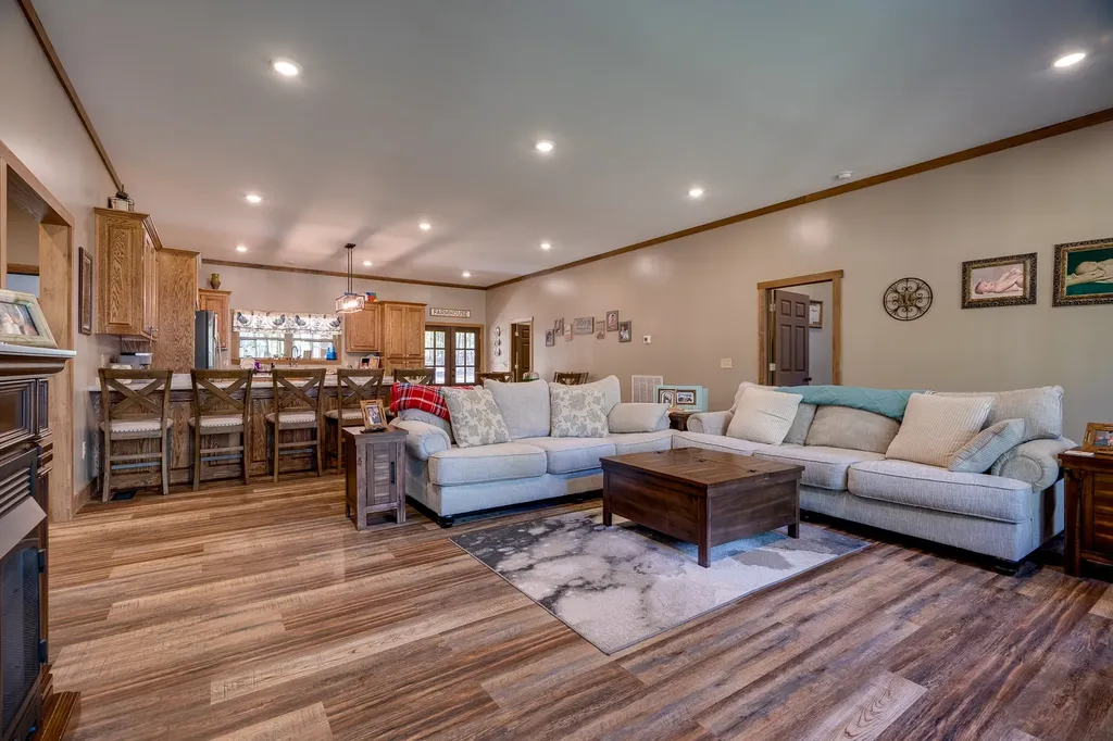 14 Ashley Court Lawrenceburg TN 38464