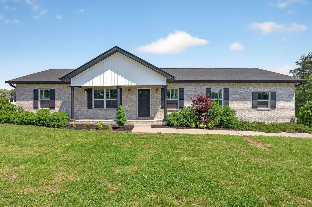 702 Cill Street Smithville TN 37166