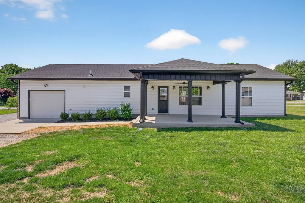 702 Cill Street Smithville TN 37166