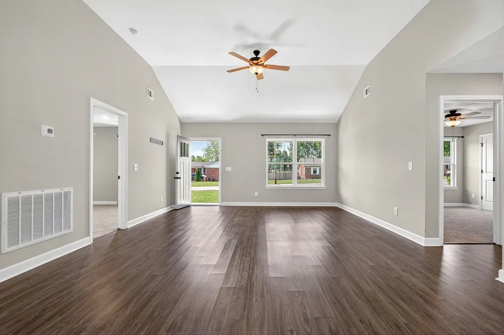 702 Cill Street Smithville TN 37166