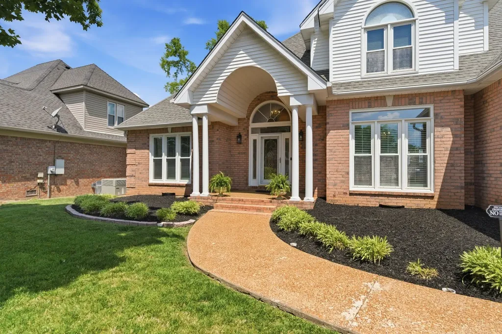 203 Black Hawk Way Murfreesboro TN 37127