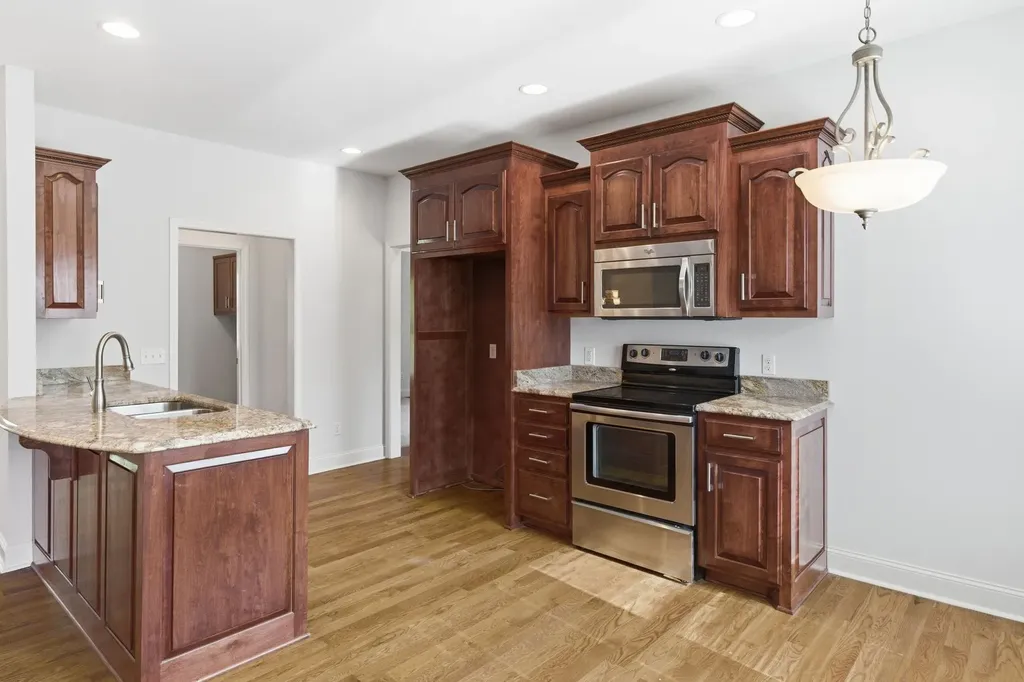 2010 Rebekah Drive Greenbrier TN 37073