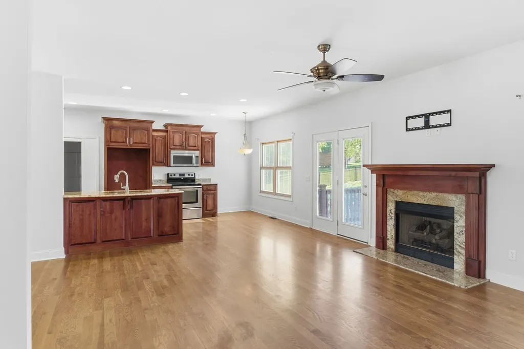 2010 Rebekah Drive Greenbrier TN 37073