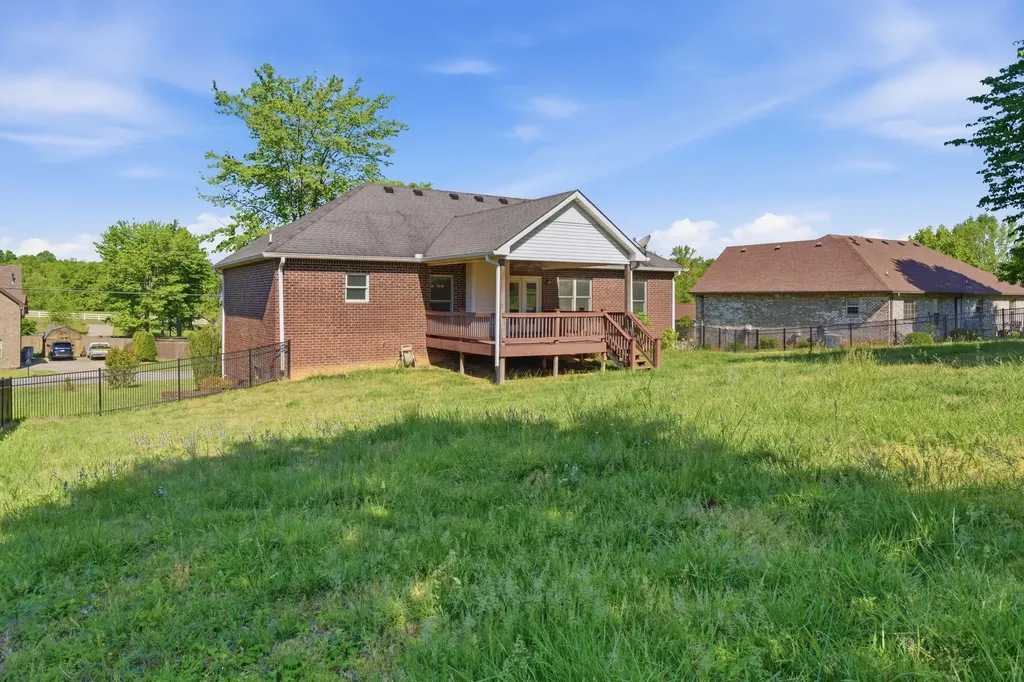 2010 Rebekah Drive Greenbrier TN 37073