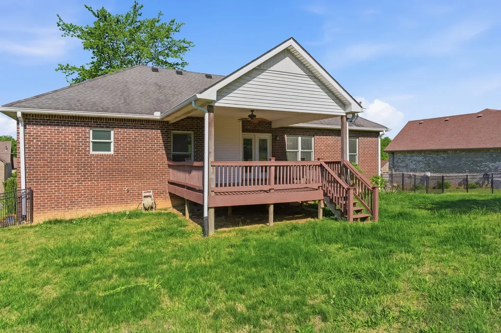 2010 Rebekah Drive Greenbrier TN 37073