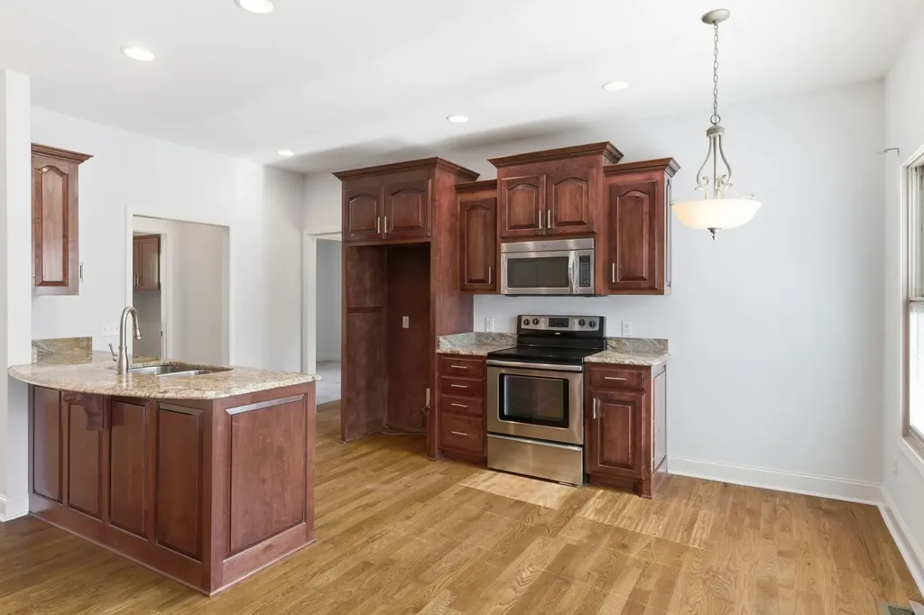 2010 Rebekah Drive Greenbrier TN 37073