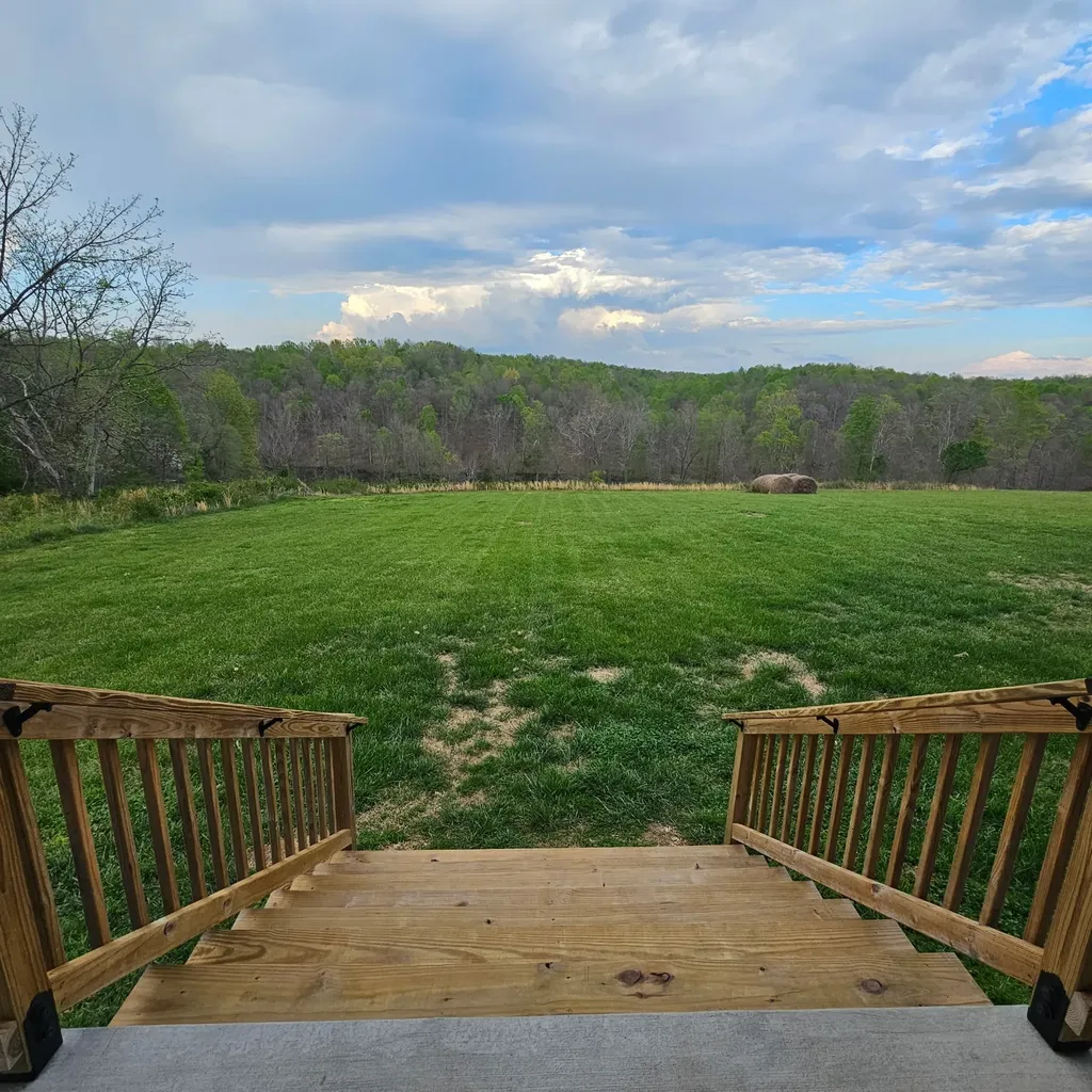 1885 Oak Grove Road Red Boiling Springs TN 37150