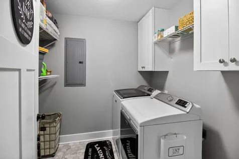 1885 Oak Grove Road Red Boiling Springs TN 37150