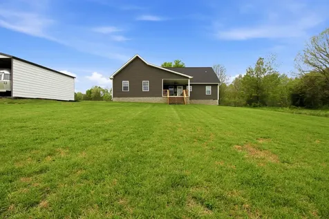 1885 Oak Grove Road Red Boiling Springs TN 37150