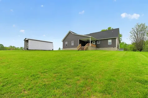 1885 Oak Grove Road Red Boiling Springs TN 37150