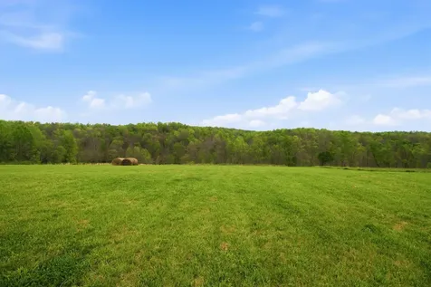 1885 Oak Grove Road Red Boiling Springs TN 37150