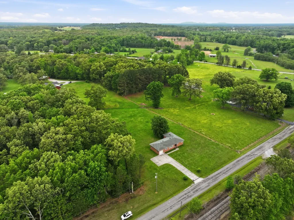 194 Hickory Drive Manchester TN 37355