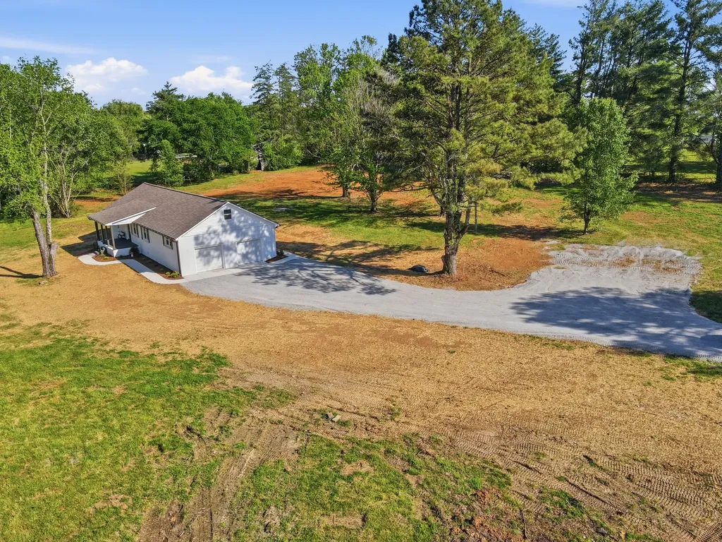 2525 Williamsport Pike Columbia TN 38401