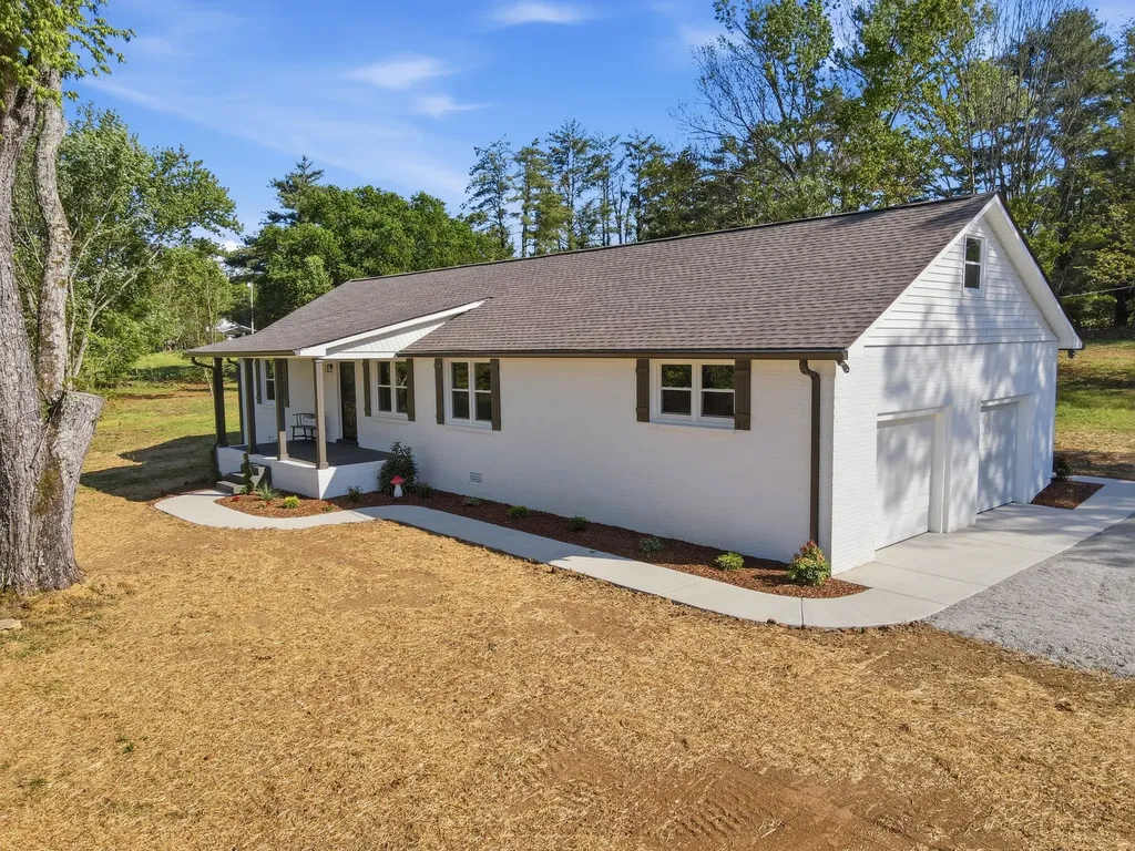 2525 Williamsport Pike Columbia TN 38401