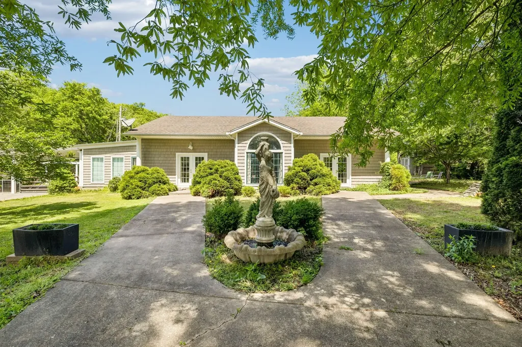 2836 Academy Road Lebanon TN 37087