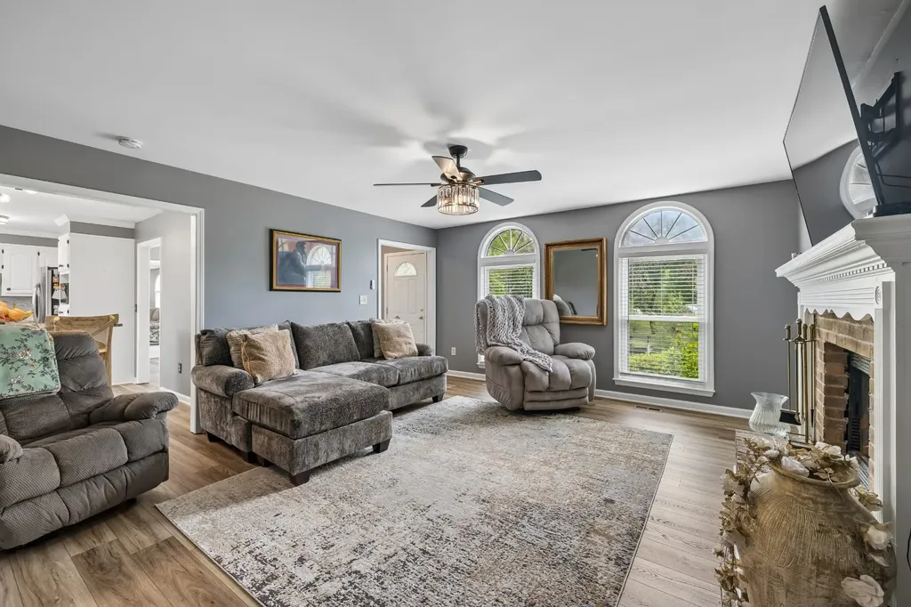 109 Rocky Drive Columbia TN 38401