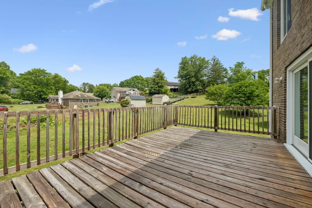 109 Rocky Drive Columbia TN 38401
