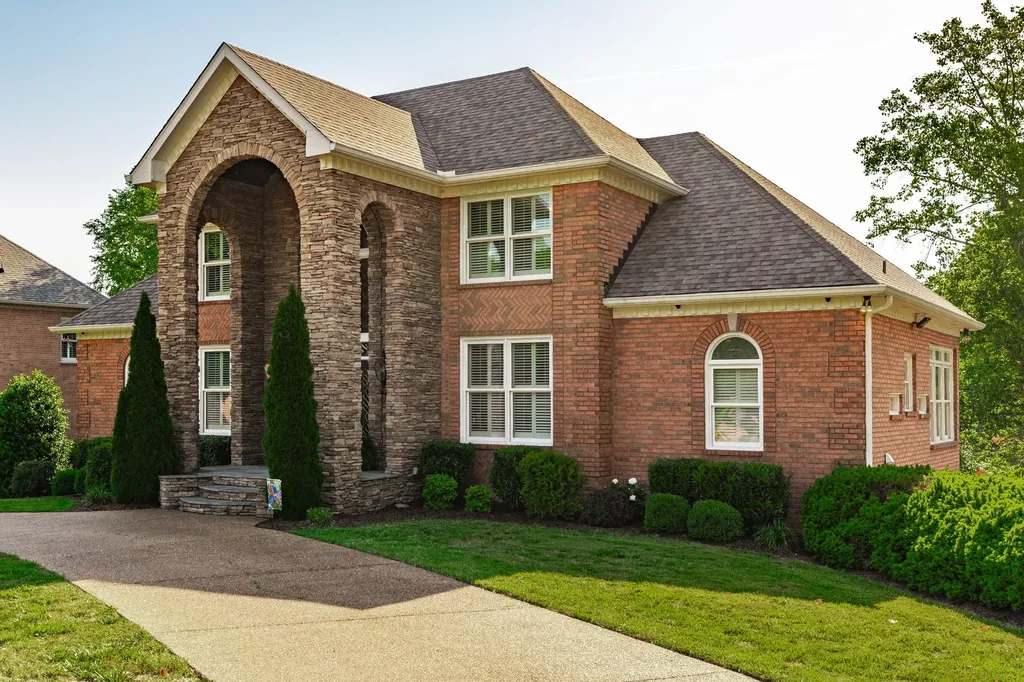 137 Mimosa Drive Gallatin TN 37066