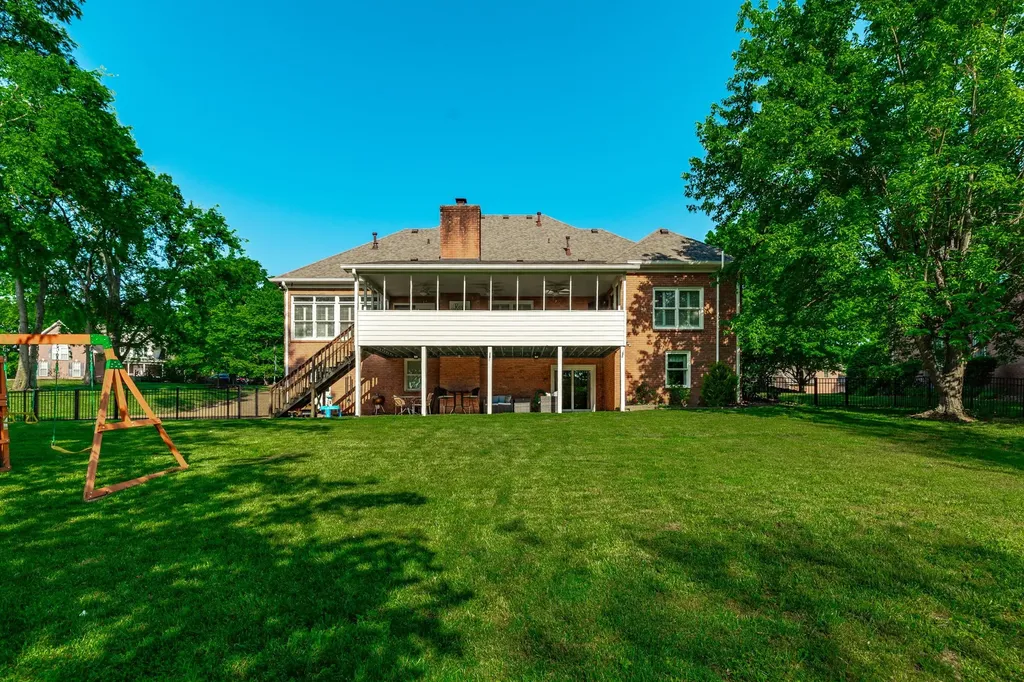 137 Mimosa Drive Gallatin TN 37066
