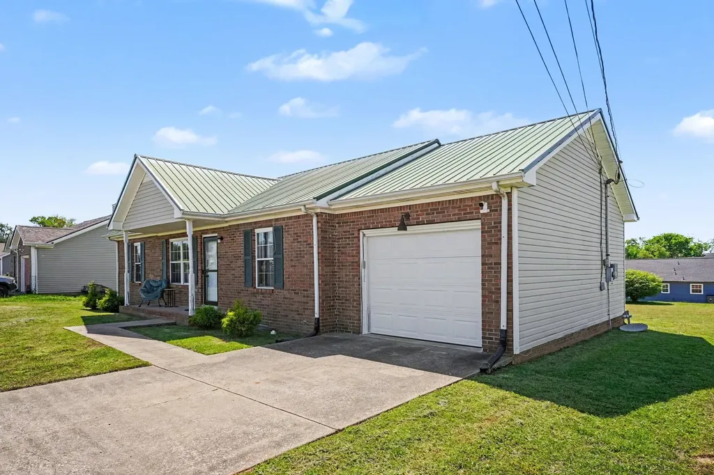 1272 Barbee Lane Clarksville TN 37042