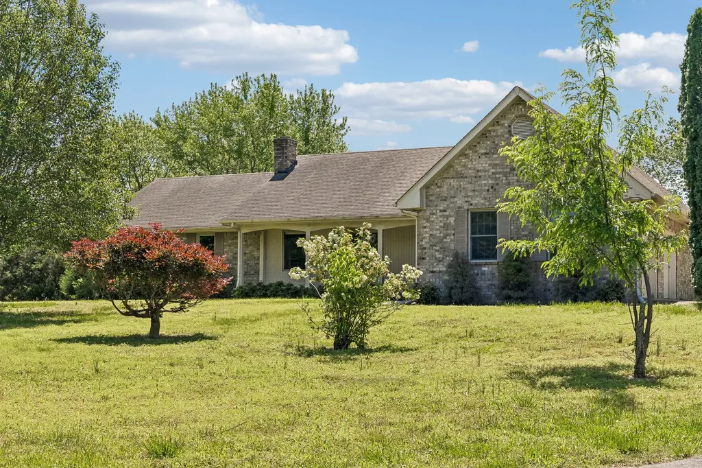 1690 Lawrence Lane Springfield TN 37172
