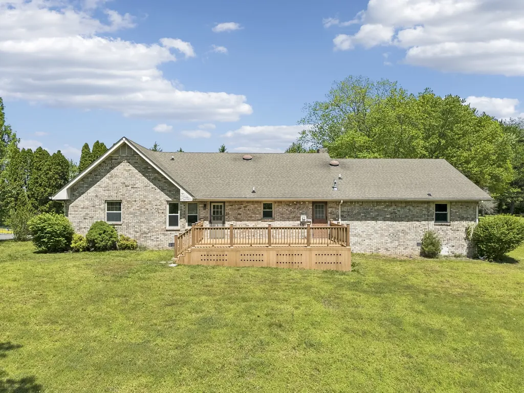 1690 Lawrence Lane Springfield TN 37172