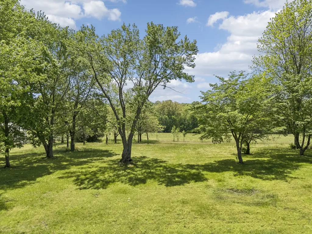 1690 Lawrence Lane Springfield TN 37172