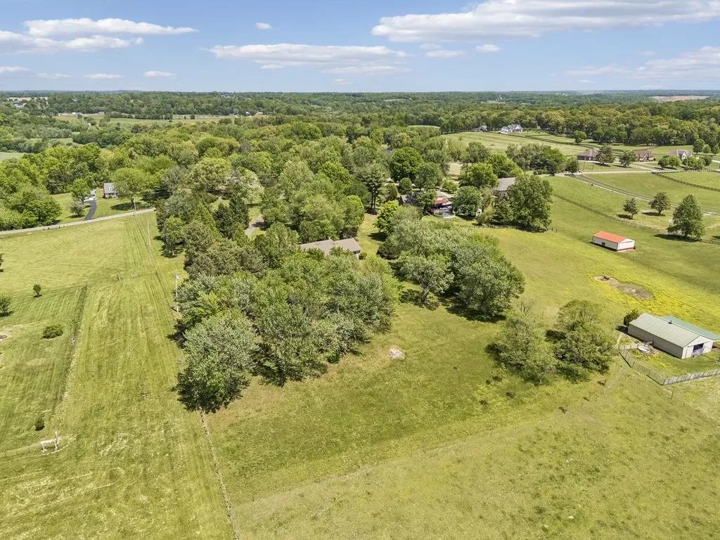 1690 Lawrence Lane Springfield TN 37172
