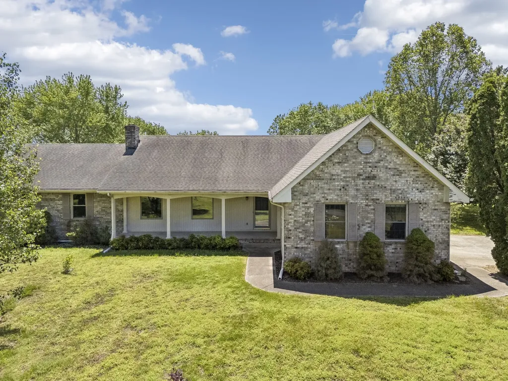 1690 Lawrence Lane Springfield TN 37172