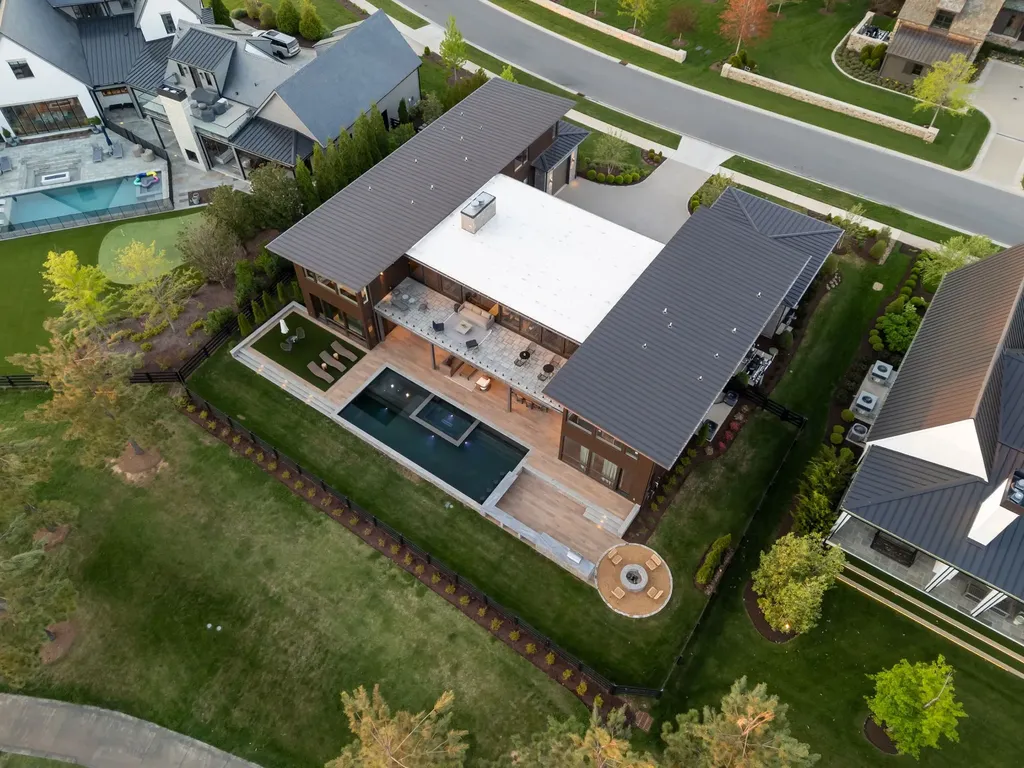 8005 Backwoods Drive College Grove TN 37046