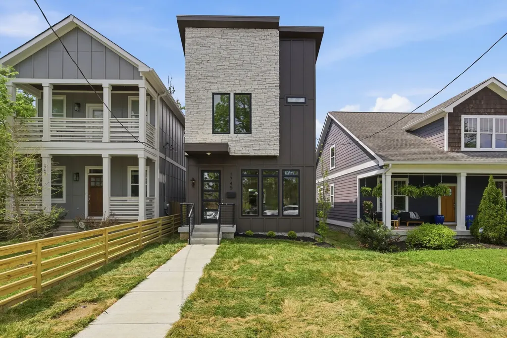 1745 16th Ave, N Nashville TN 37208
