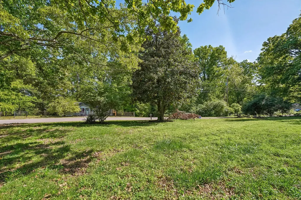 1013 Copper Still Circle Kingston Springs TN 37082