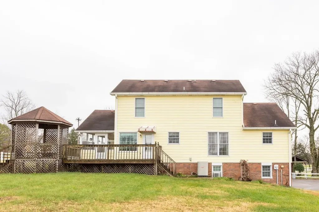 1041 Sandy Valley Road Hendersonville TN 37075