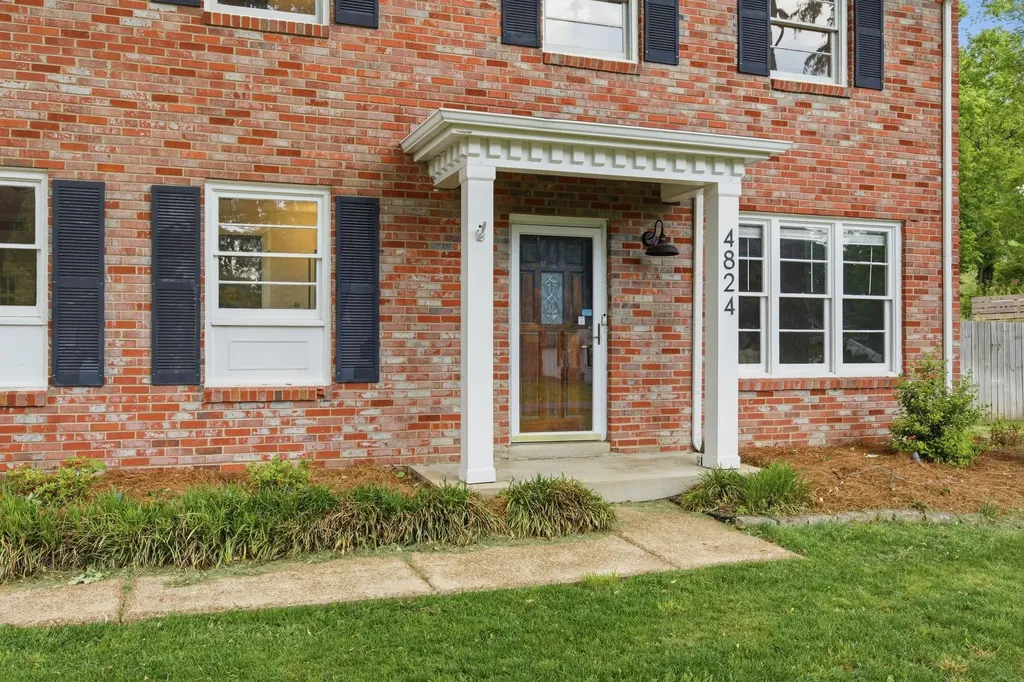 4824 Briarwood Drive Nashville TN 37211