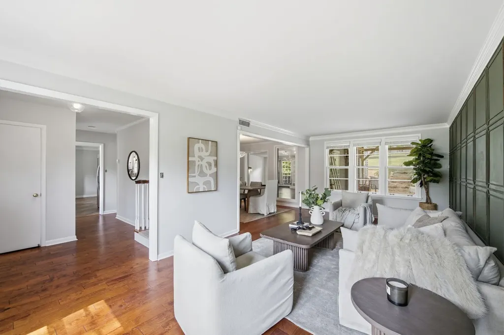 4824 Briarwood Drive Nashville TN 37211