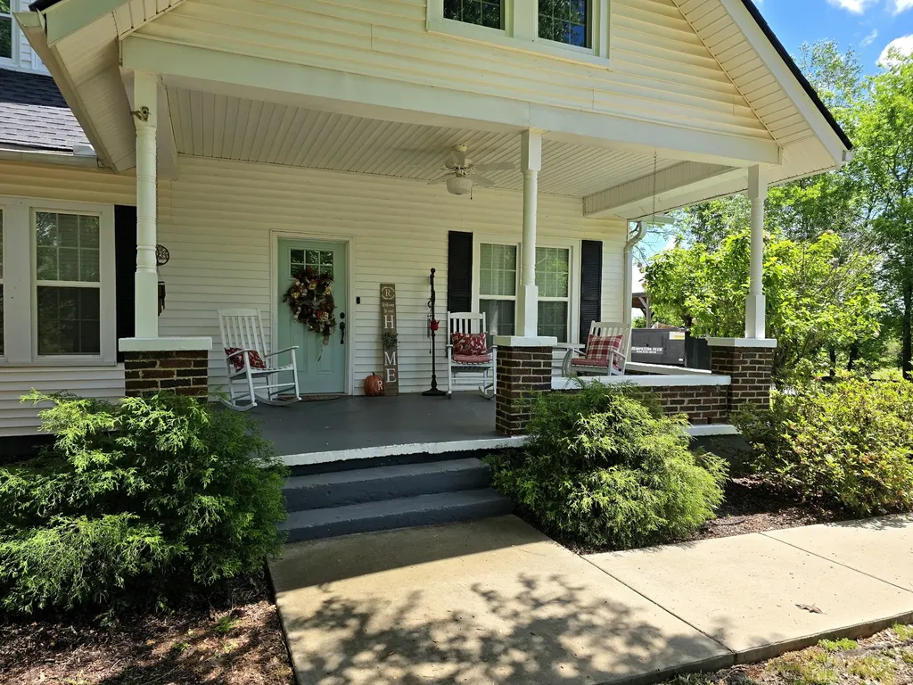 942 Mike Muncey Road Mcminnville TN 37110