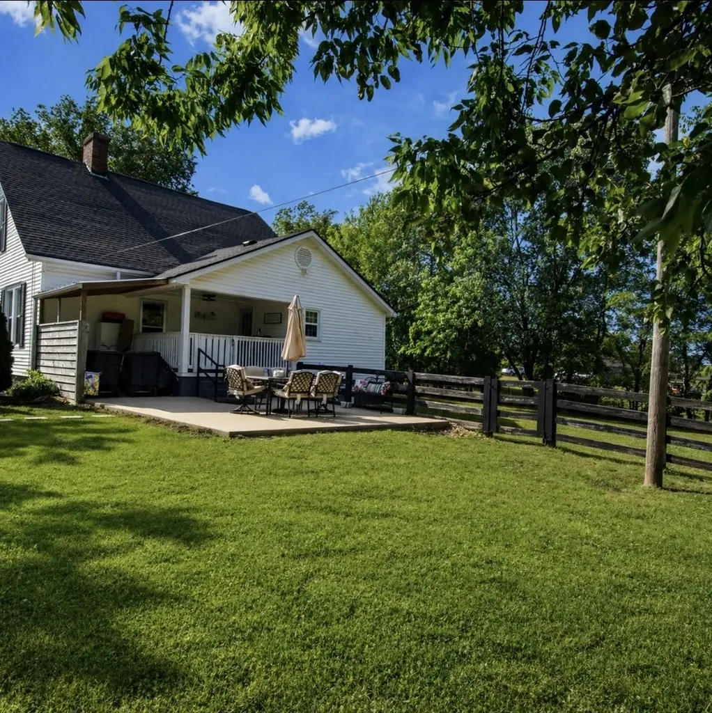 942 Mike Muncey Road Mcminnville TN 37110