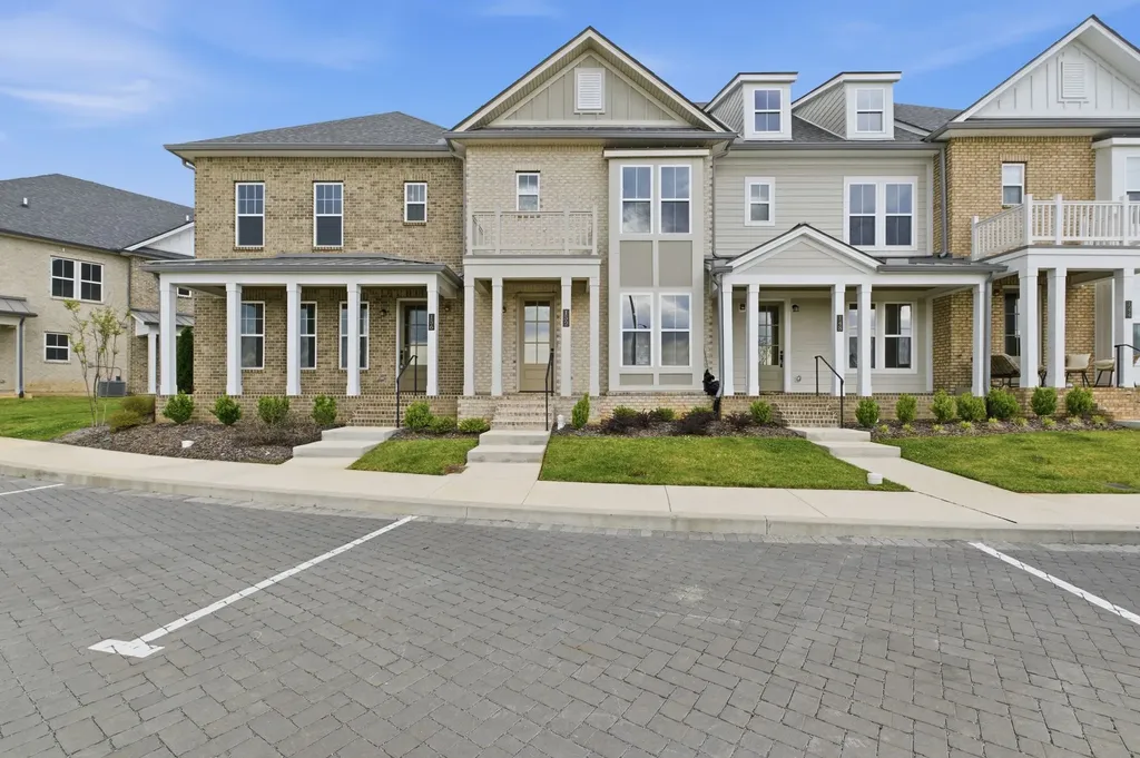 152 Nearwater Place Hendersonville TN 37075