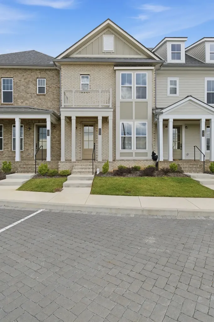 152 Nearwater Place Hendersonville TN 37075