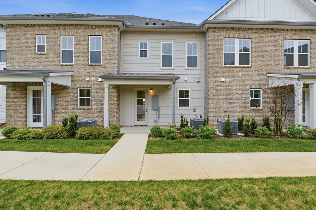 152 Nearwater Place Hendersonville TN 37075