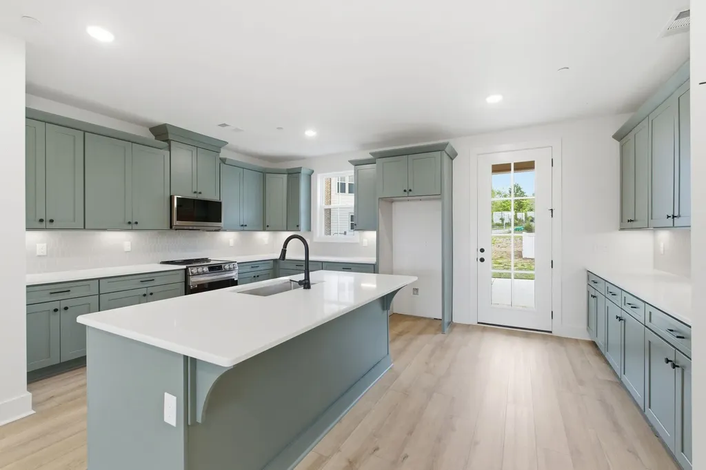 152 Nearwater Place Hendersonville TN 37075