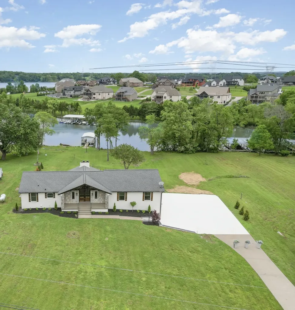 95 Short Drive Mount Juliet TN 37122