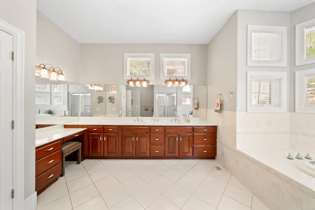 43 Markham Terrace Crossville TN 38558